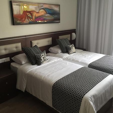 Livadhiotis City Hotel Larnaca Exterior foto