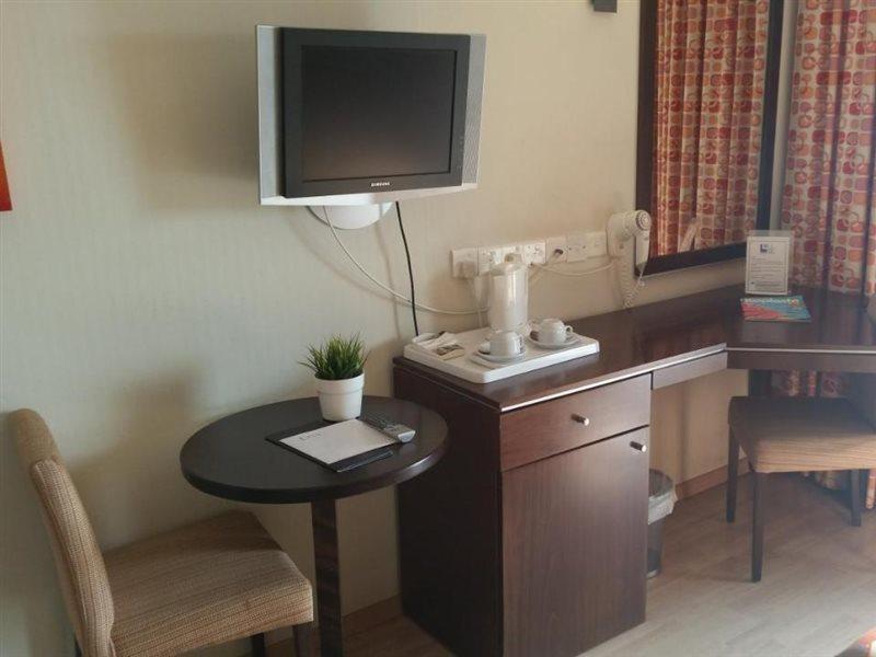 Livadhiotis City Hotel Larnaca Exterior foto