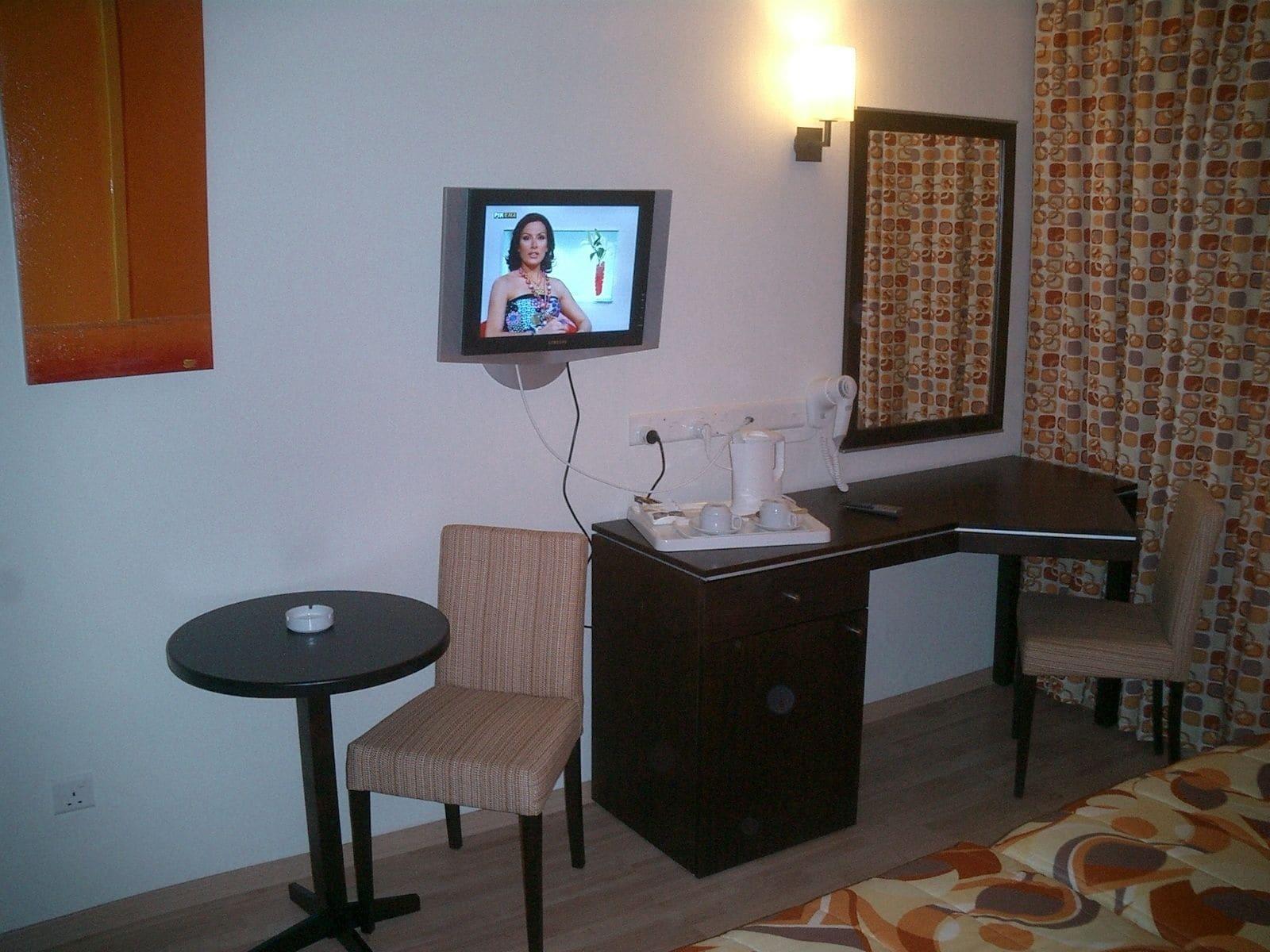 Livadhiotis City Hotel Larnaca Exterior foto
