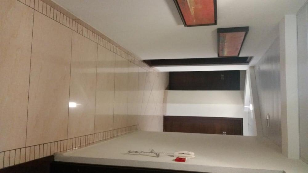 Livadhiotis City Hotel Larnaca Exterior foto