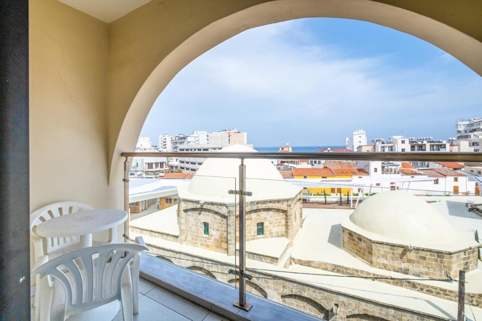 Livadhiotis City Hotel Larnaca Exterior foto
