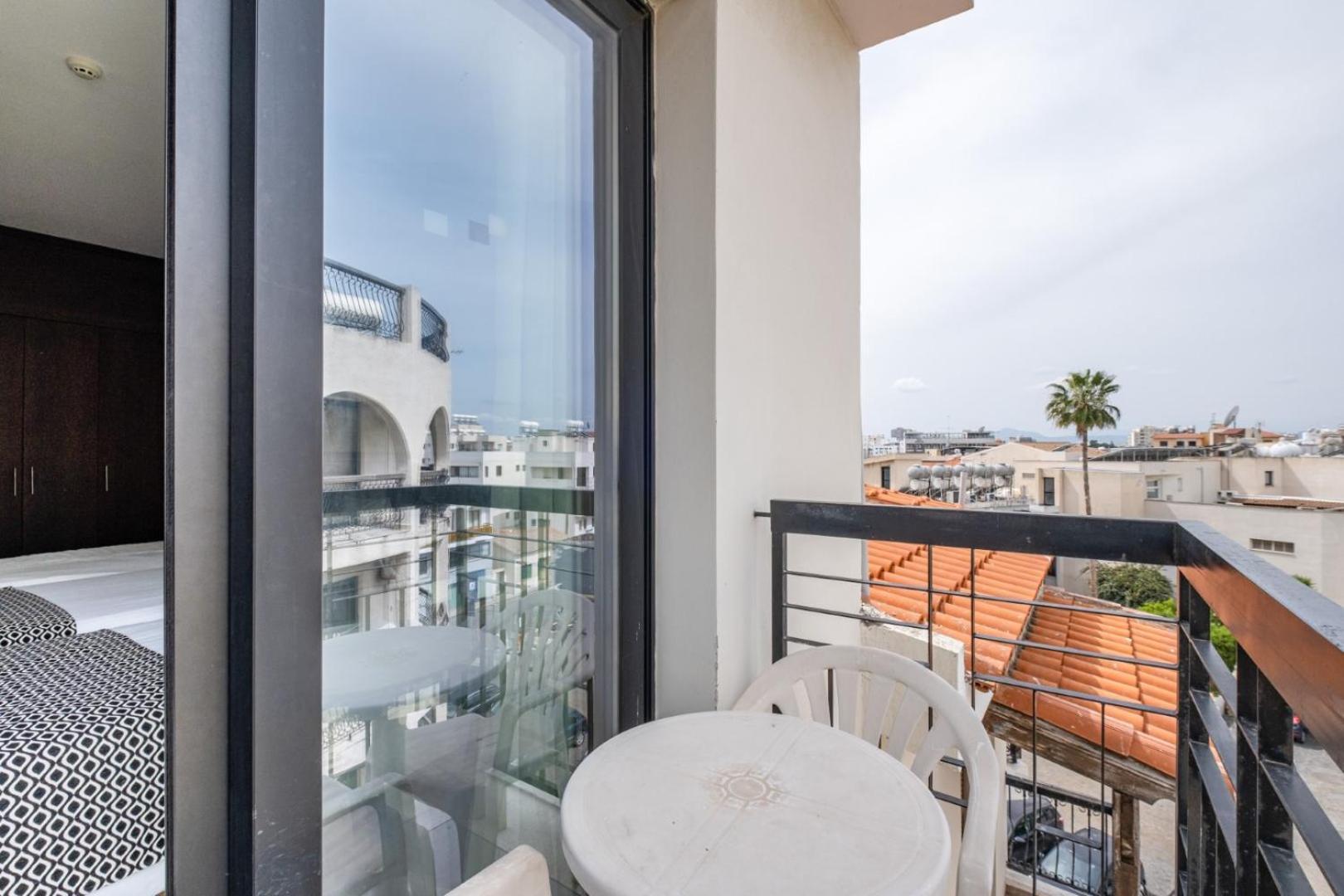 Livadhiotis City Hotel Larnaca Exterior foto