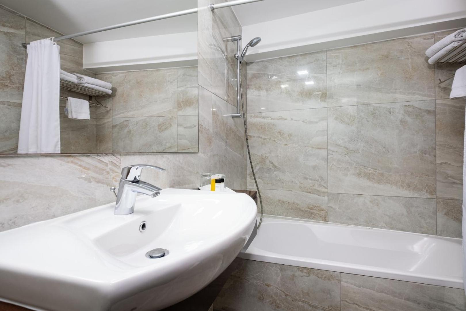 Livadhiotis City Hotel Larnaca Exterior foto