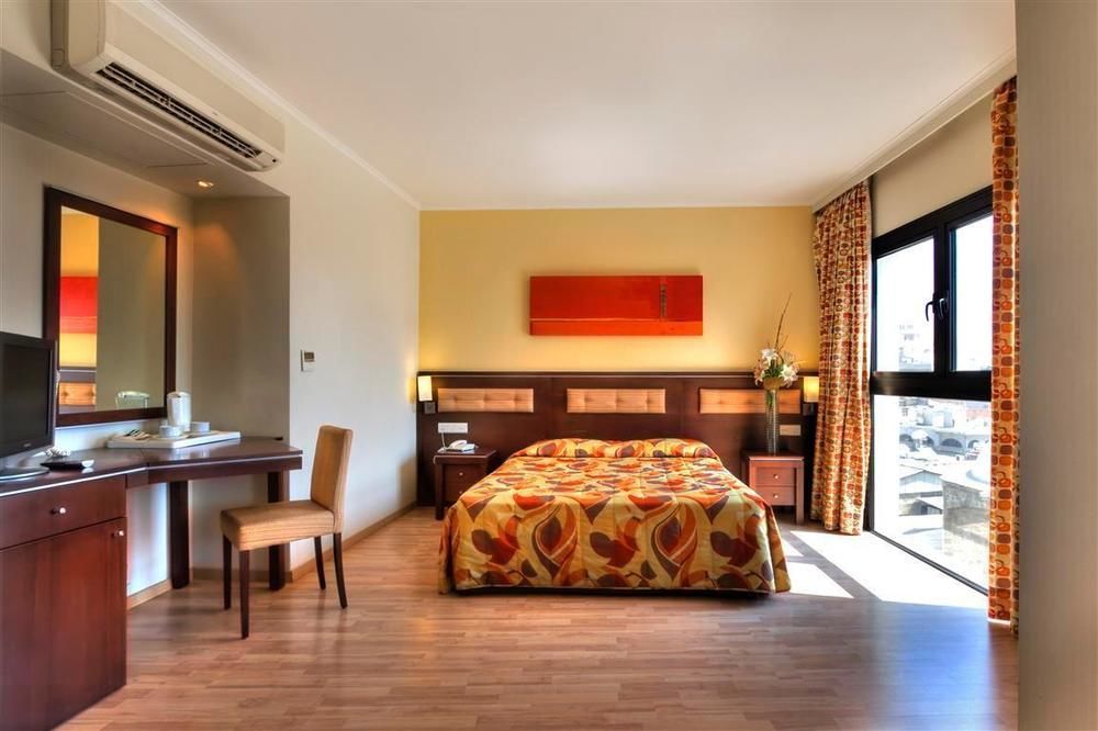 Livadhiotis City Hotel Larnaca Exterior foto